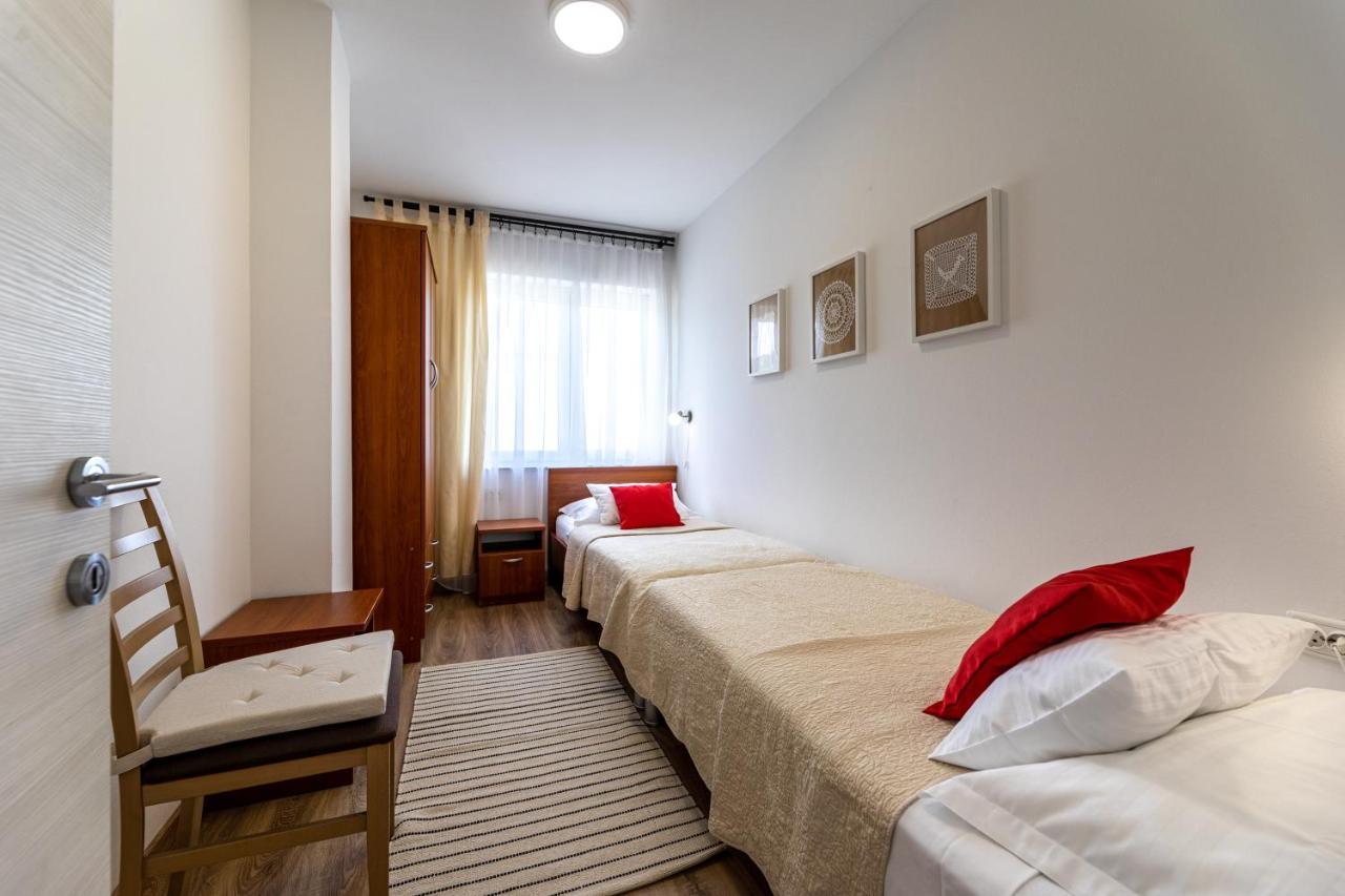 Apartments Maja And Sanja บัชกา ภายนอก รูปภาพ