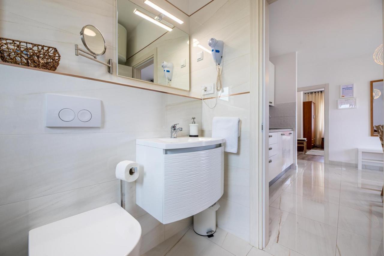 Apartments Maja And Sanja บัชกา ภายนอก รูปภาพ